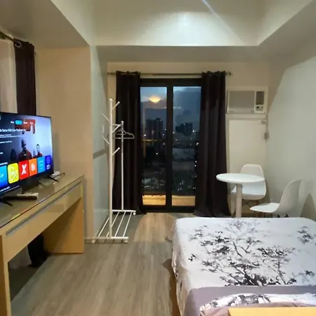 Studio Apartment Near It Park With Balcony