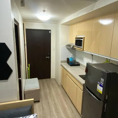 Studio Apartment Near It Park With Balcony